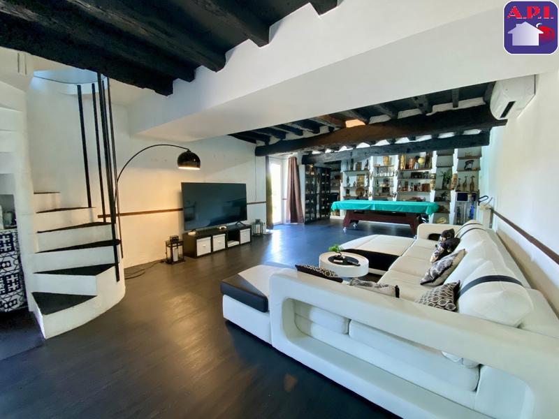 Maison - 195 m² - 7 pièces