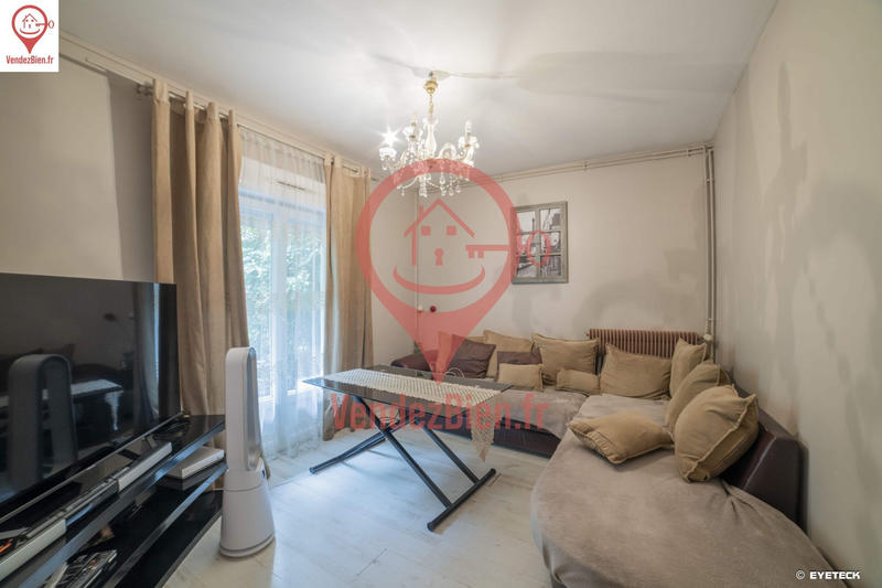 Maison - 264 m² - 8 pièces