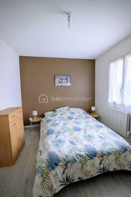 Propriété - 80 m² - 5 pièces