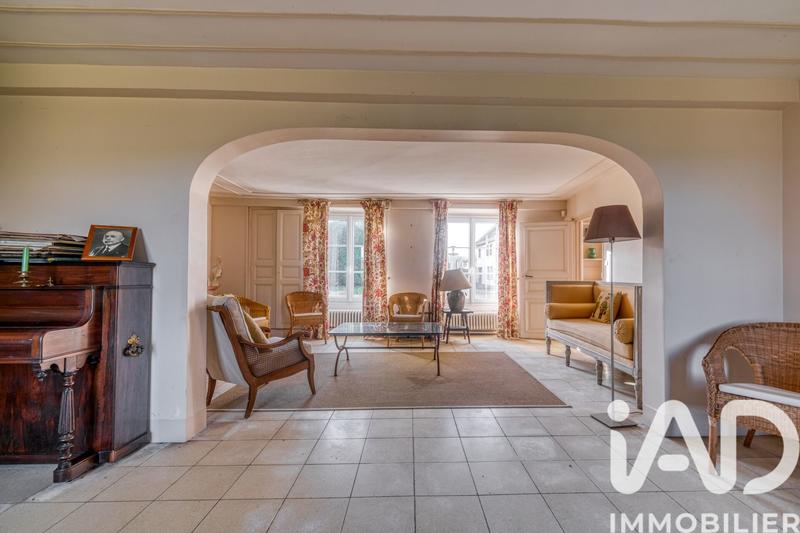 Maison - 300 m² - 10 pièces