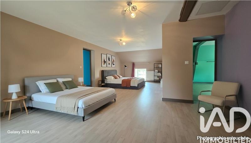 Maison - 295 m² - 10 pièces