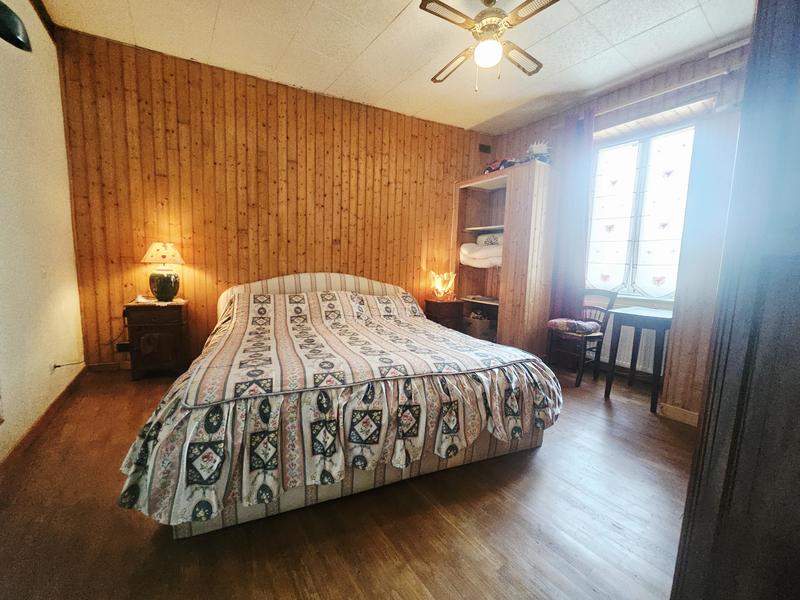 Maison - 241 m² - 6 pièces