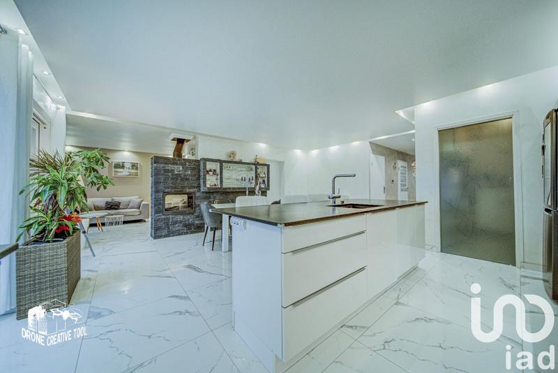 Maison - 143 m² - 6 pièces