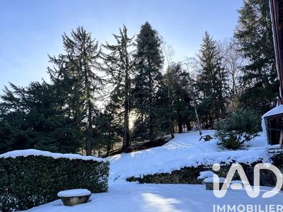 Châlet - 240 m² - 10 pièces