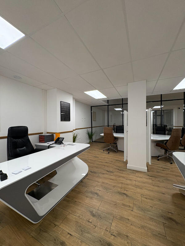 Local commercial - 330 m²