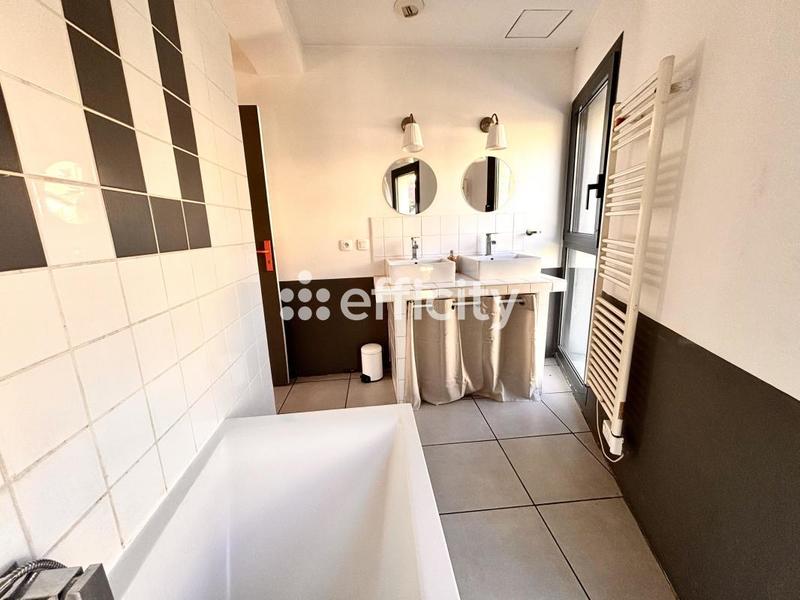 Maison - 160 m² - 7 pièces