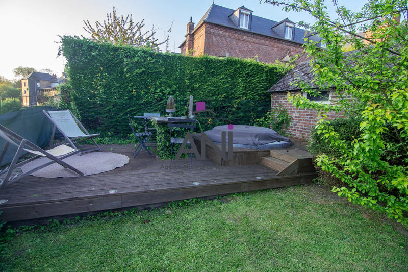 Maison - 149 m² - 8 pièces