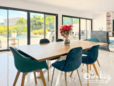 Maison - 222 m² - 7 pièces