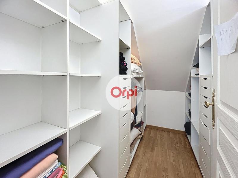 Maison - 253 m² - 7 pièces