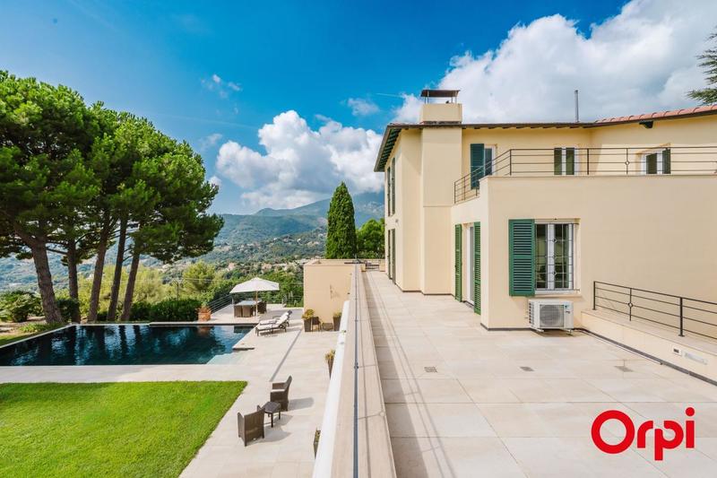 Villa - 366 m² - 11 pièces