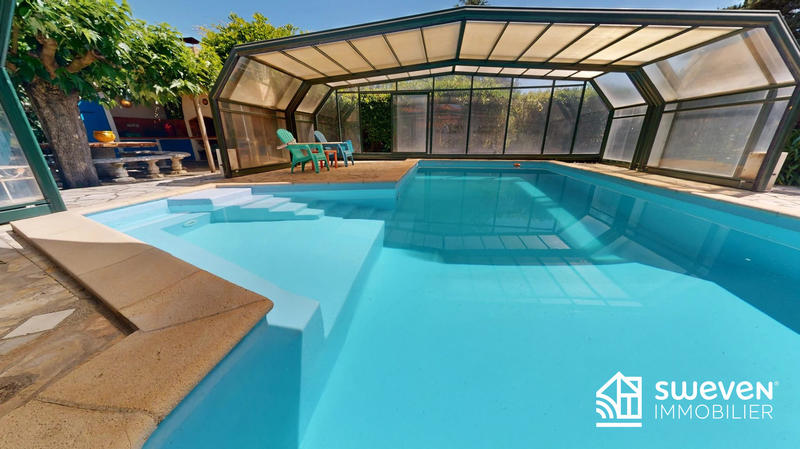 Villa - 278 m² - 10 pièces