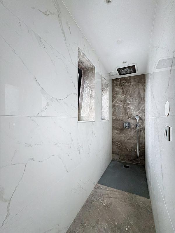 Maison - 196 m² - 8 pièces