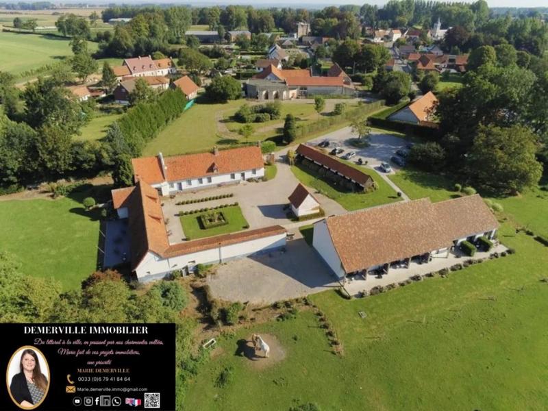 Propriété - 466 m² - 18 pièces