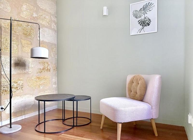 Appartement ancien - 102 m² - 4 pièces