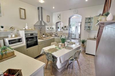 Maison - 84 m² - 8 pièces