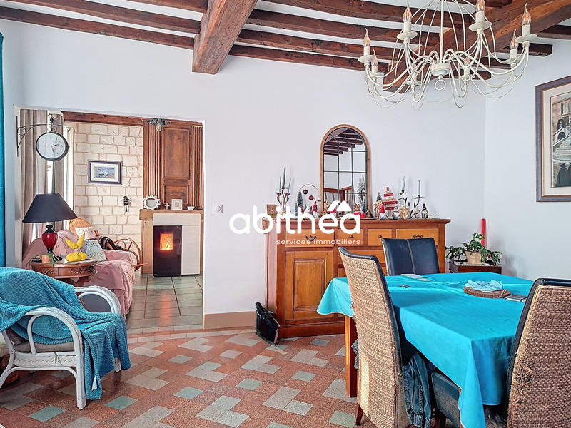 Maison - 237 m² - 10 pièces