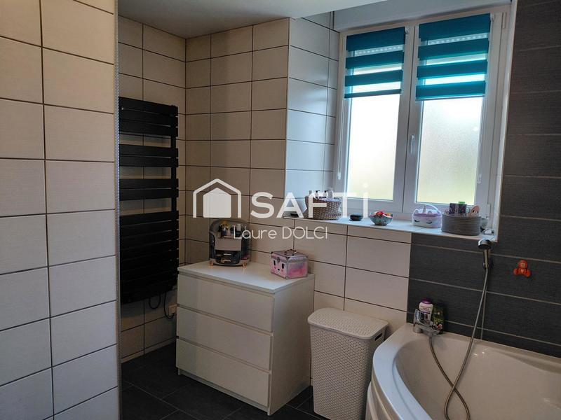 Maison - 211 m² - 6 pièces