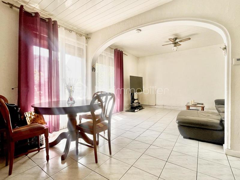 Maison - 136 m² - 7 pièces