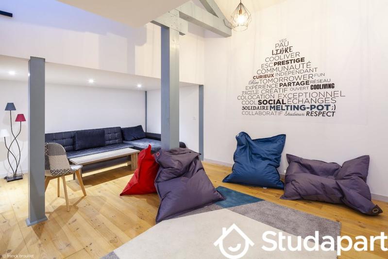 Chambre - 12 m² - 1 pièce