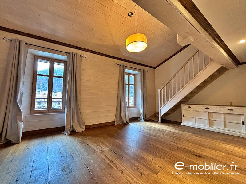 Appartement - 89 m² - 4 pièces