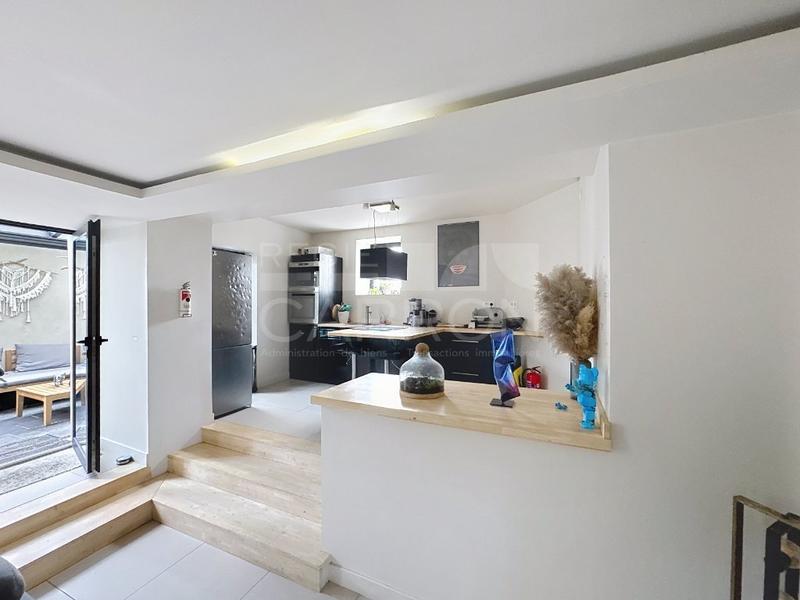 Appartement - 61 m² - 2 pièces