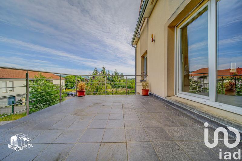 Maison - 140 m² - 6 pièces