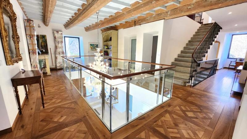 Propriété - 600 m² - 10 pièces