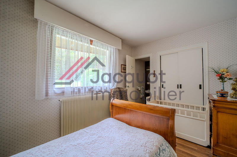 Maison - 385 m² - 12 pièces