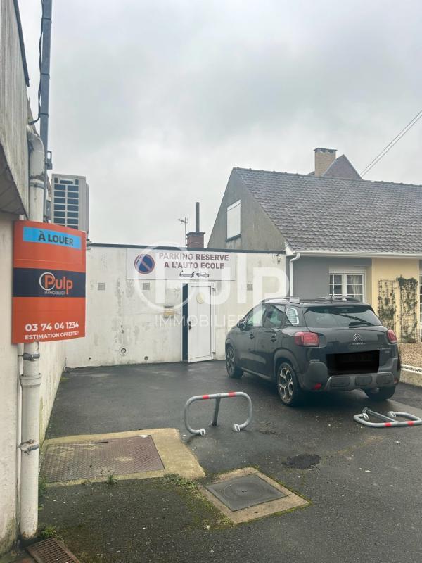 Divers - 85 m² - 1 pièce