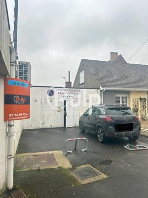 Divers - 85 m² - 1 pièce