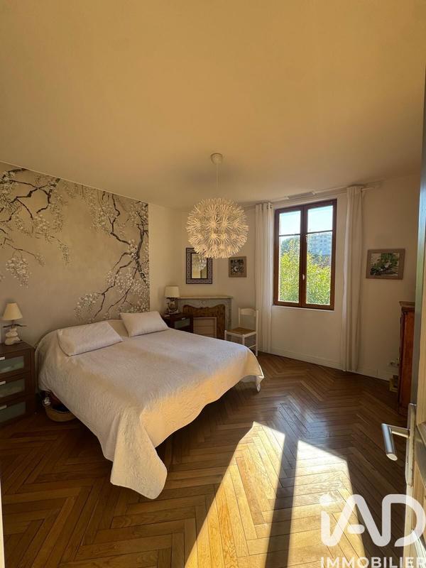 Maison - 160 m² - 8 pièces