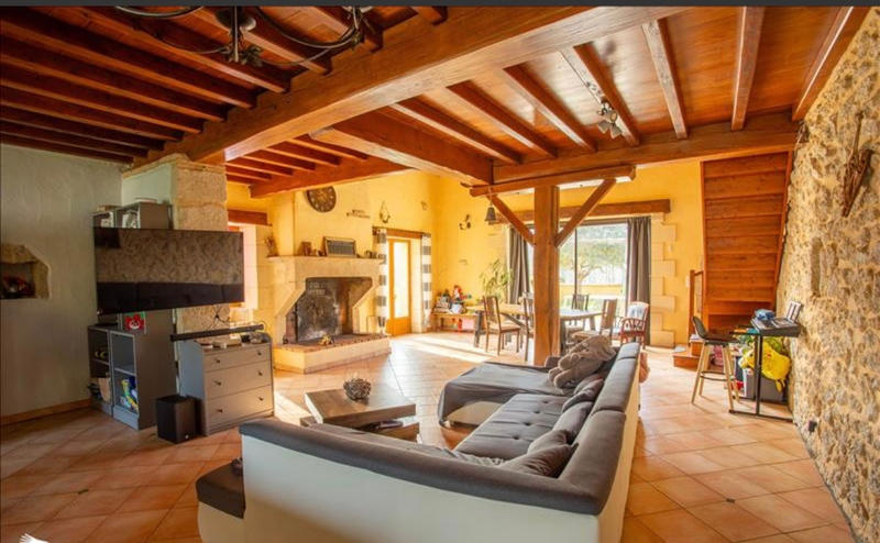 Maison - 192 m² - 6 pièces