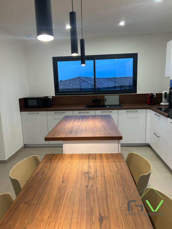 Maison - 127 m² - 5 pièces