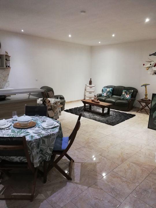 Corps de ferme - 400 m² - 10 pièces