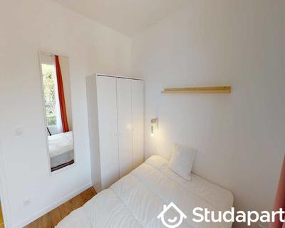 Chambre - 95 m² - 1 pièce