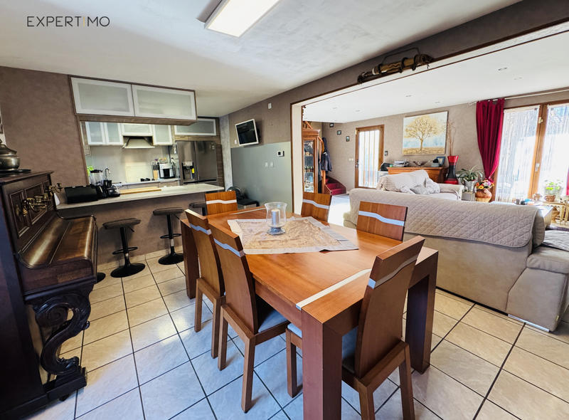 Maison - 110 m² - 5 pièces