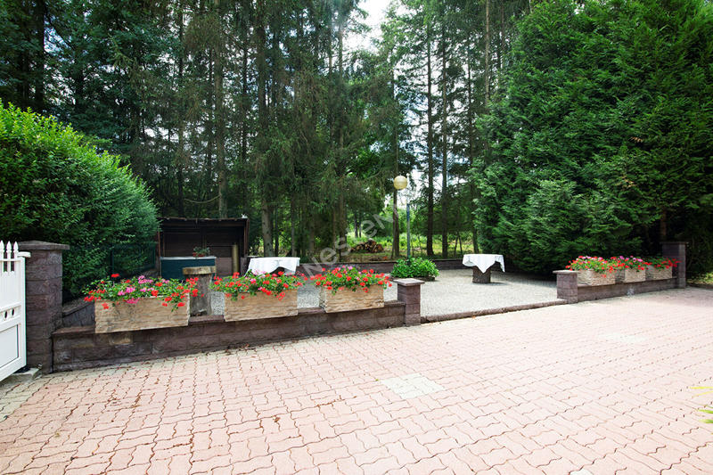 Maison - 720 m² - 12 pièces