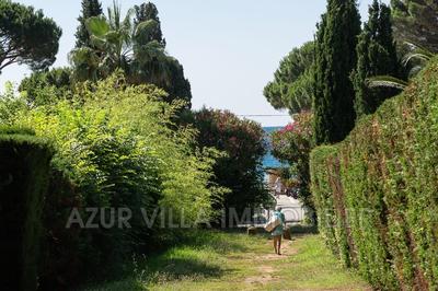 Maison - 220 m² - 10 pièces