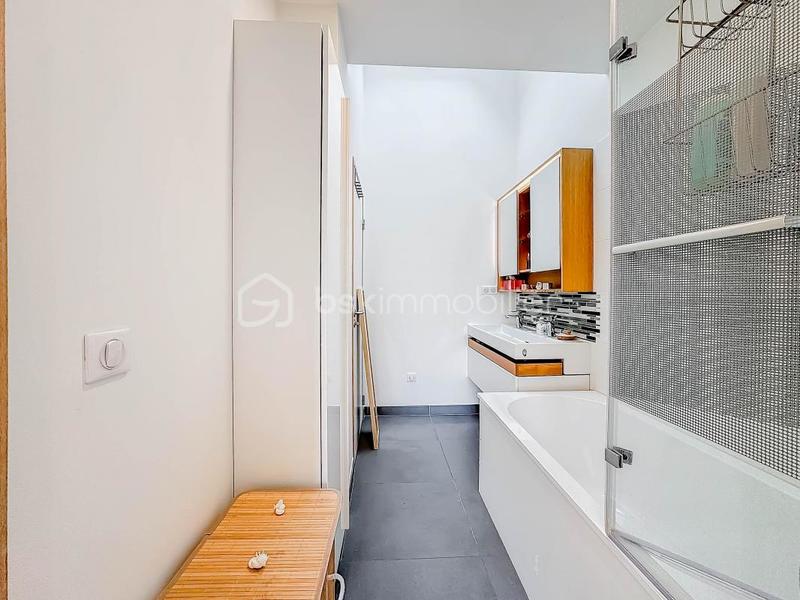 Villa - 100 m² - 5 pièces