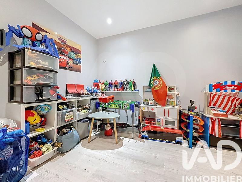 Maison - 92 m² - 5 pièces