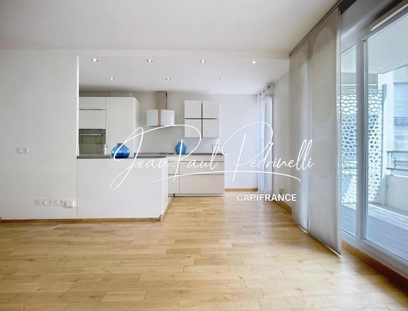 Appartement - 82 m² - 4 pièces