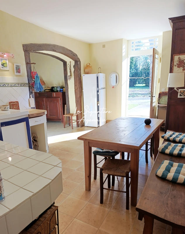 Propriété - 297 m² - 10 pièces