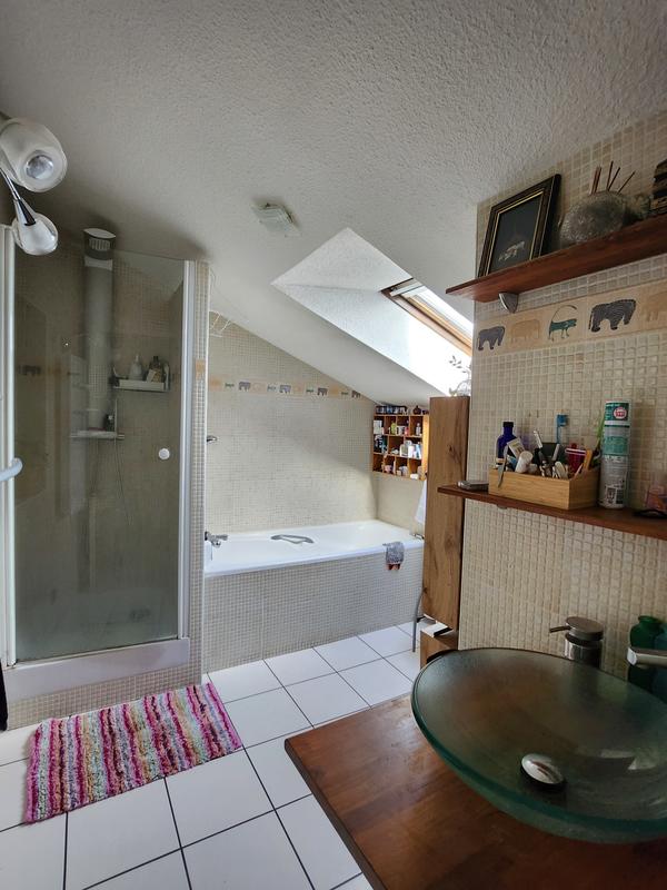 Appartement - 80 m² - 4 pièces