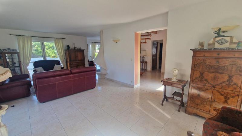 Maison - 137 m² - 5 pièces