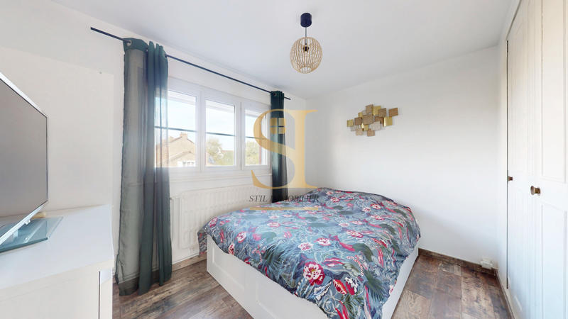 Maison - 99 m² - 6 pièces