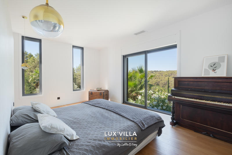 Villa - 397 m² - 10 pièces