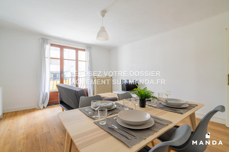 Chambre - 12 m² - 4 pièces