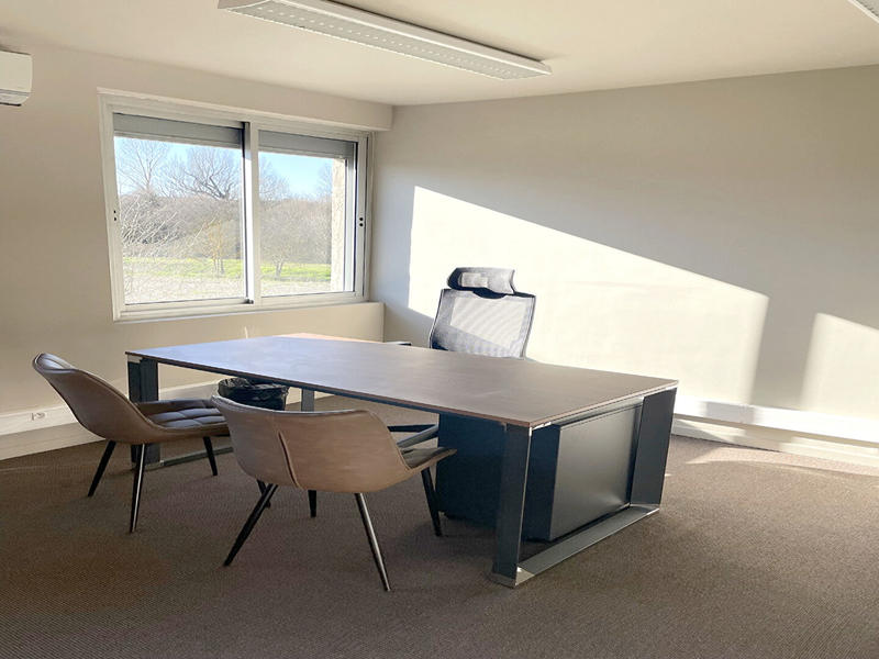 Bureau - 12 m² - 2 pièces