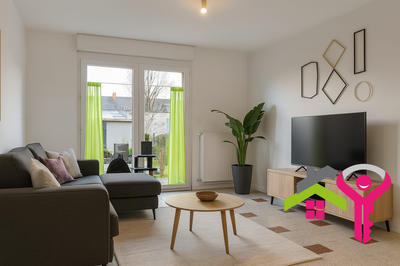 Maison - 90 m² - 5 pièces