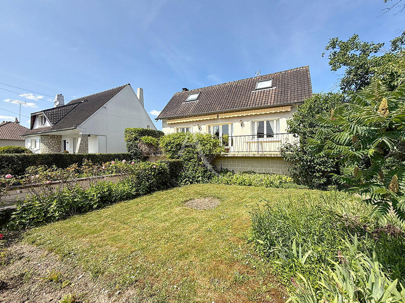 Maison - 180 m² - 7 pièces